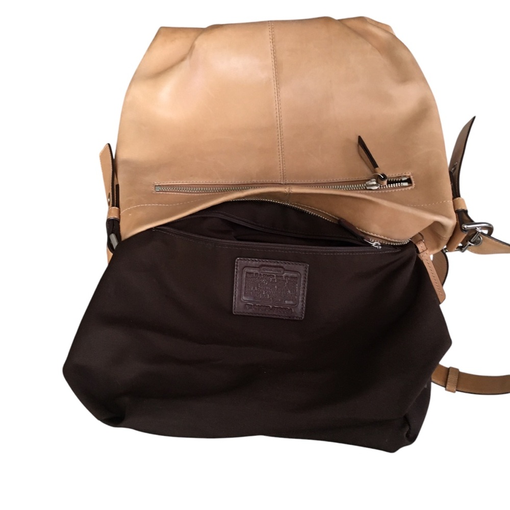 Coach Tan Leather Shoulder Casual Bag - Picture 4 of 6